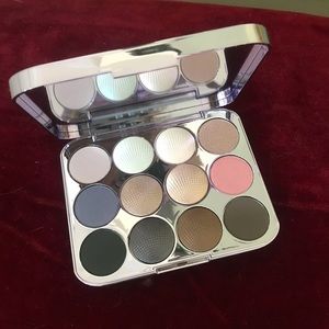 Becca Pearl Glow Eyeshadow Palette
